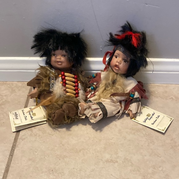 Golden keepsakes Heirloom Dolls | Native American 2 dolls - Picture 1 of 6